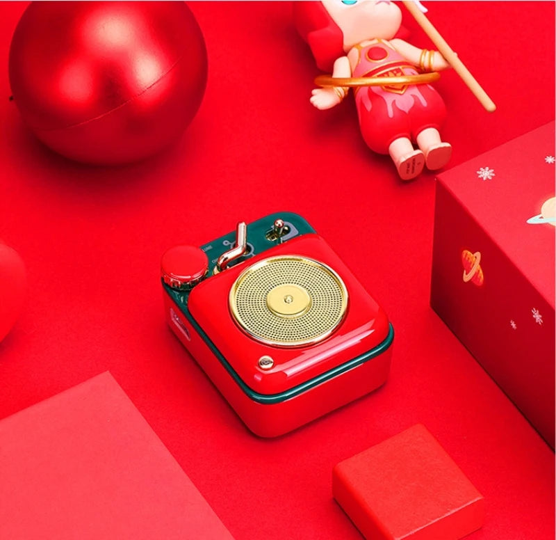 Retro Metal Pocket Phonograph Speaker