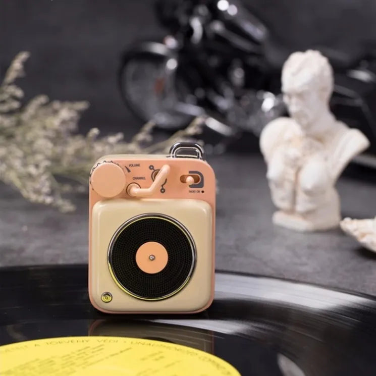 Retro Metal Pocket Phonograph Speaker